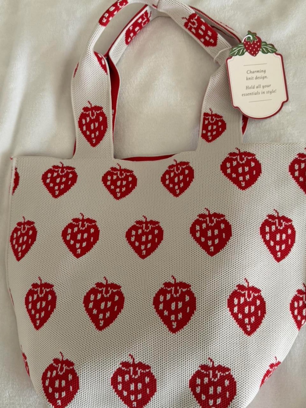 Strawberry Fields Knit Tote Bag - Picture 5 of 5